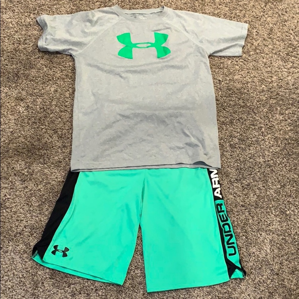 Under Armour short outfit